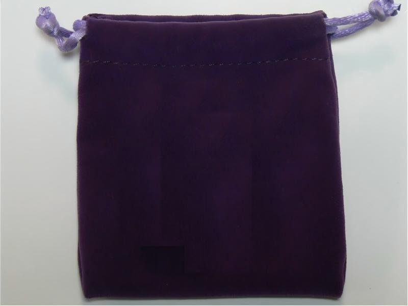 Borsa portaoggetti in velluto viola con chiusura a cordoncino