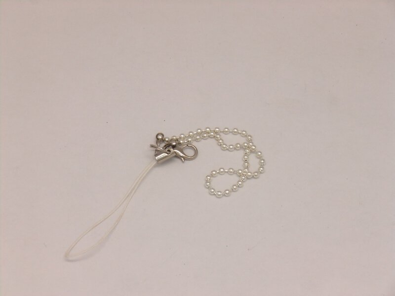 Cinturino bianco in corda con catena metallica a sfera e moschettone